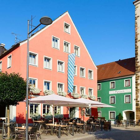 Gasthof-Hotel Pietsch Freystadt Esterno foto